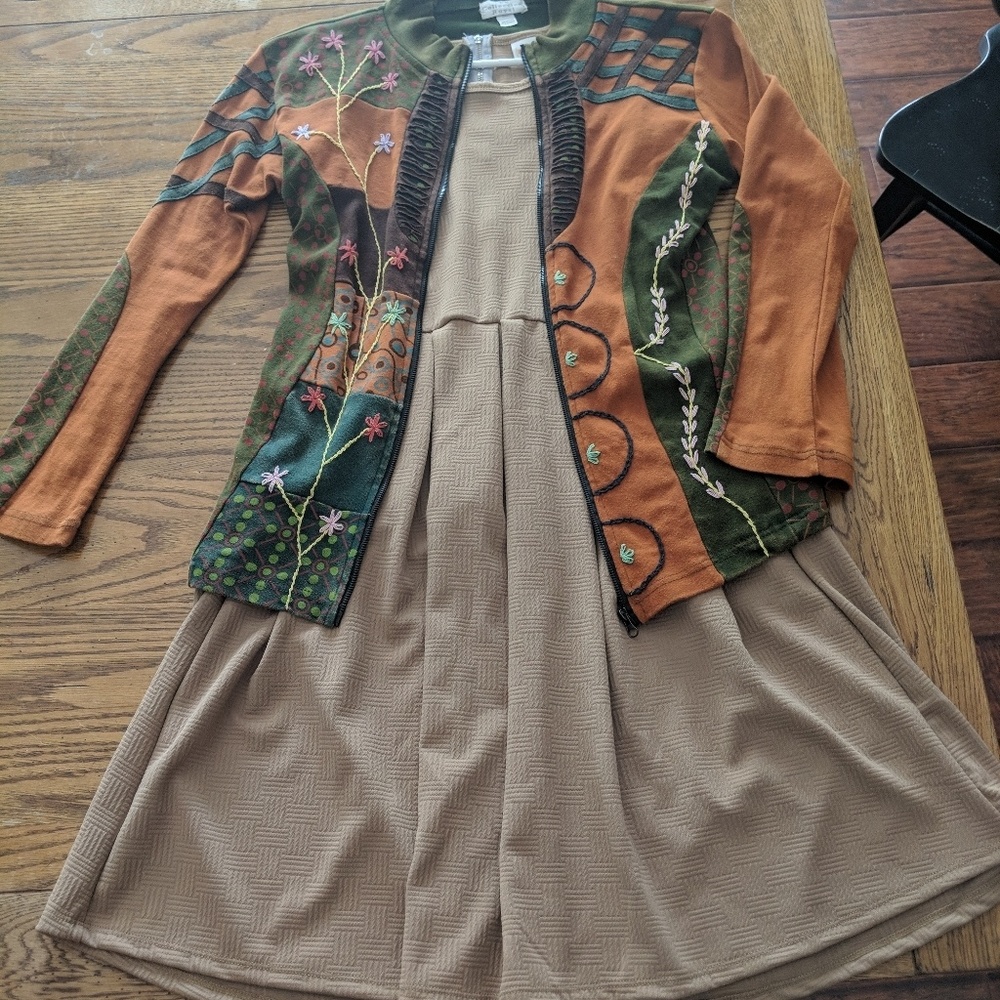 Medium tan Amelia with Large royal collection jack